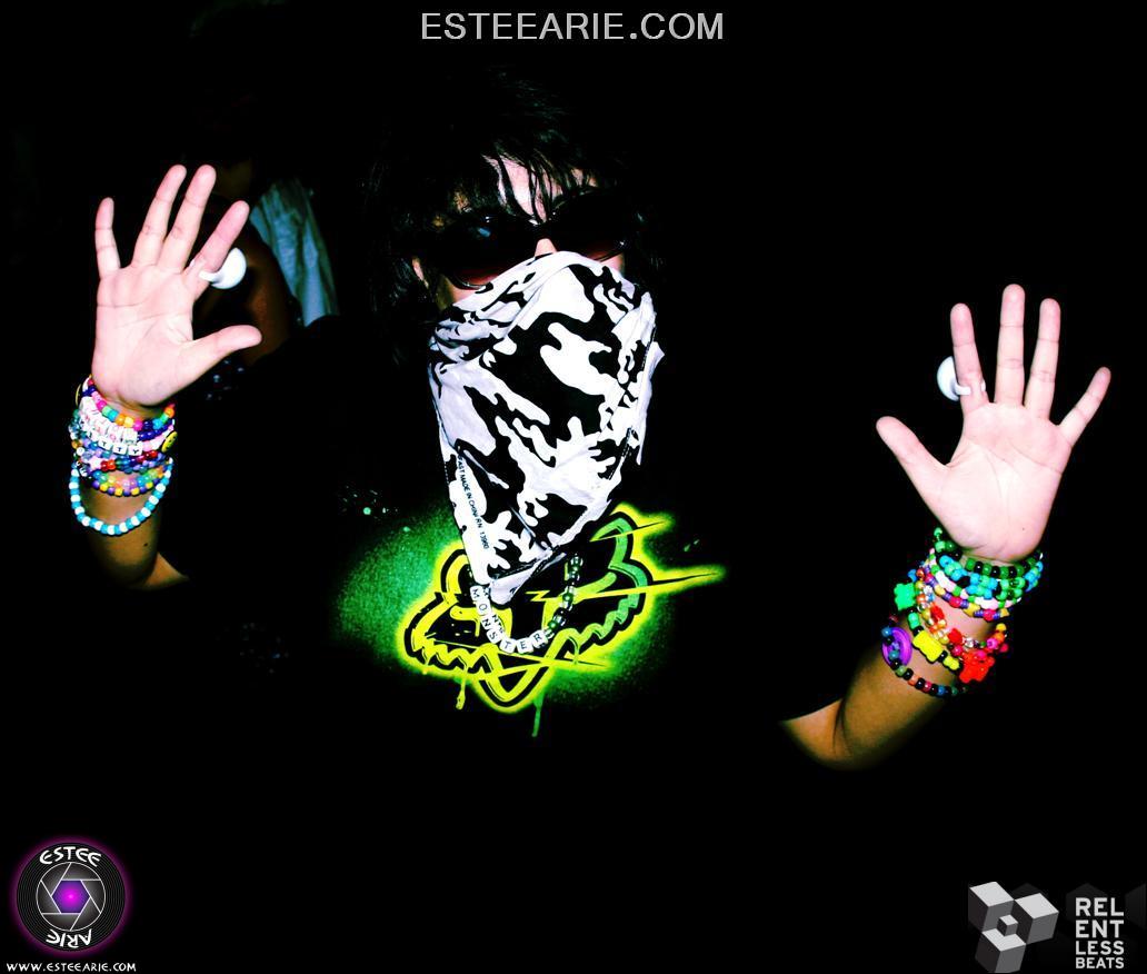 oh-yeah-showtek-harvard-bass-007