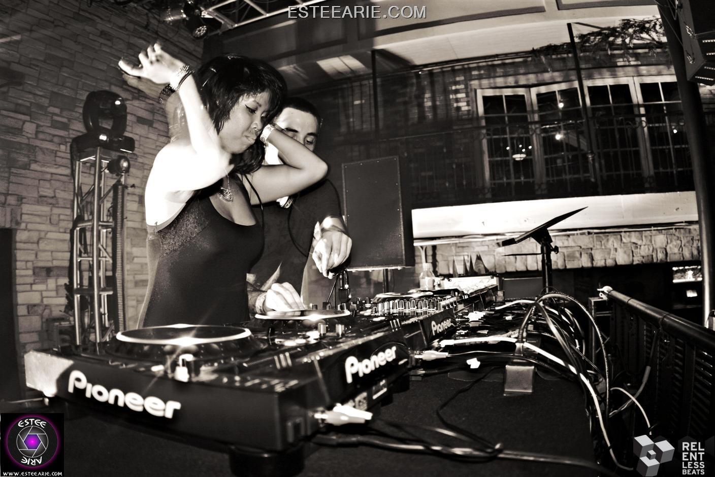 oh-yeah-showtek-harvard-bass-011