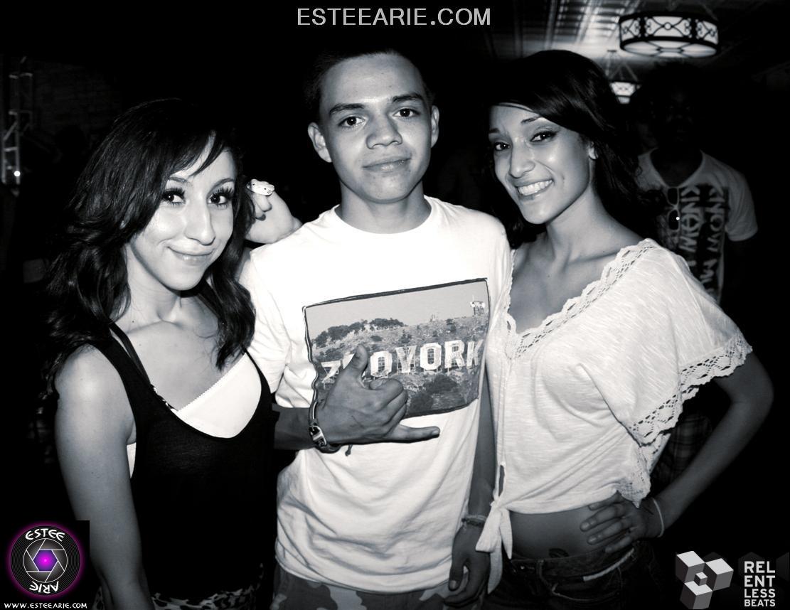 oh-yeah-showtek-harvard-bass-030