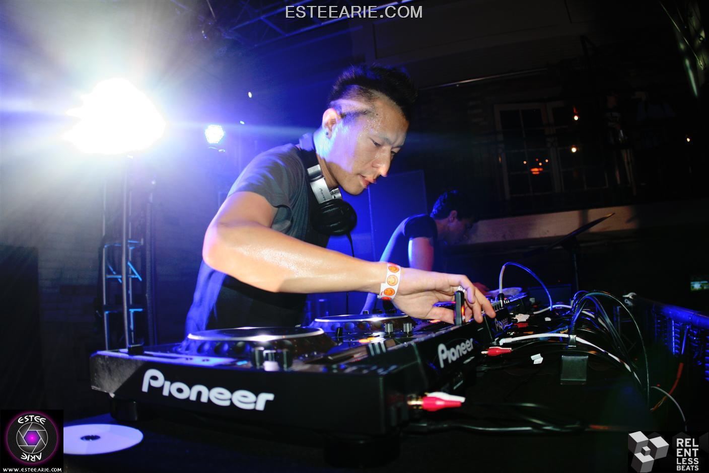 oh-yeah-showtek-harvard-bass-035