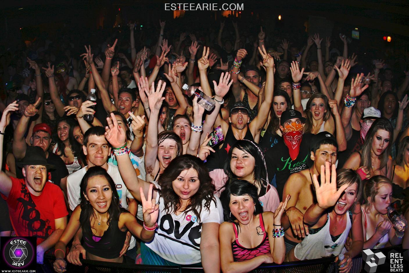 oh-yeah-showtek-harvard-bass-052