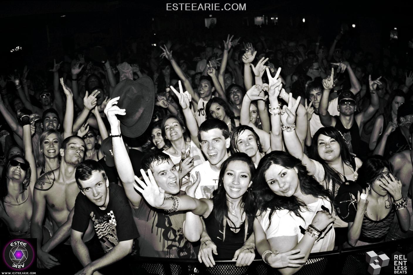 oh-yeah-showtek-harvard-bass-054