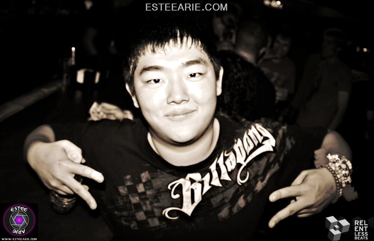 oh-yeah-showtek-harvard-bass-057