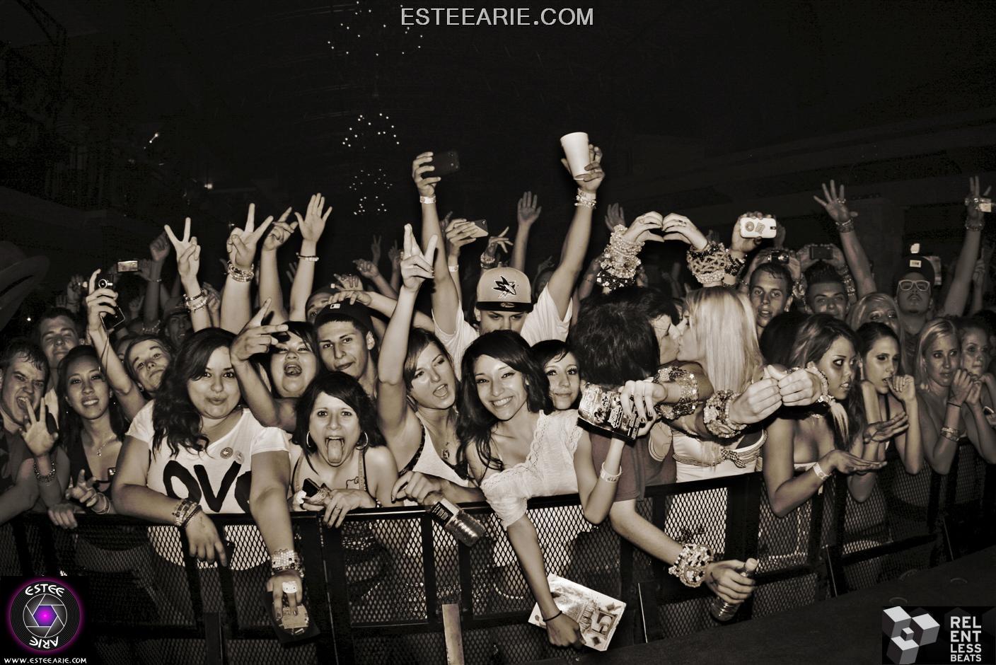 oh-yeah-showtek-harvard-bass-061