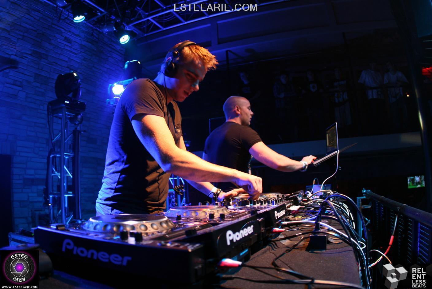 oh-yeah-showtek-harvard-bass-067