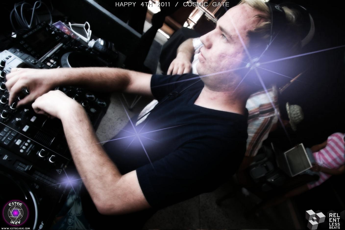 relentless-beach-cosmic-gate-004