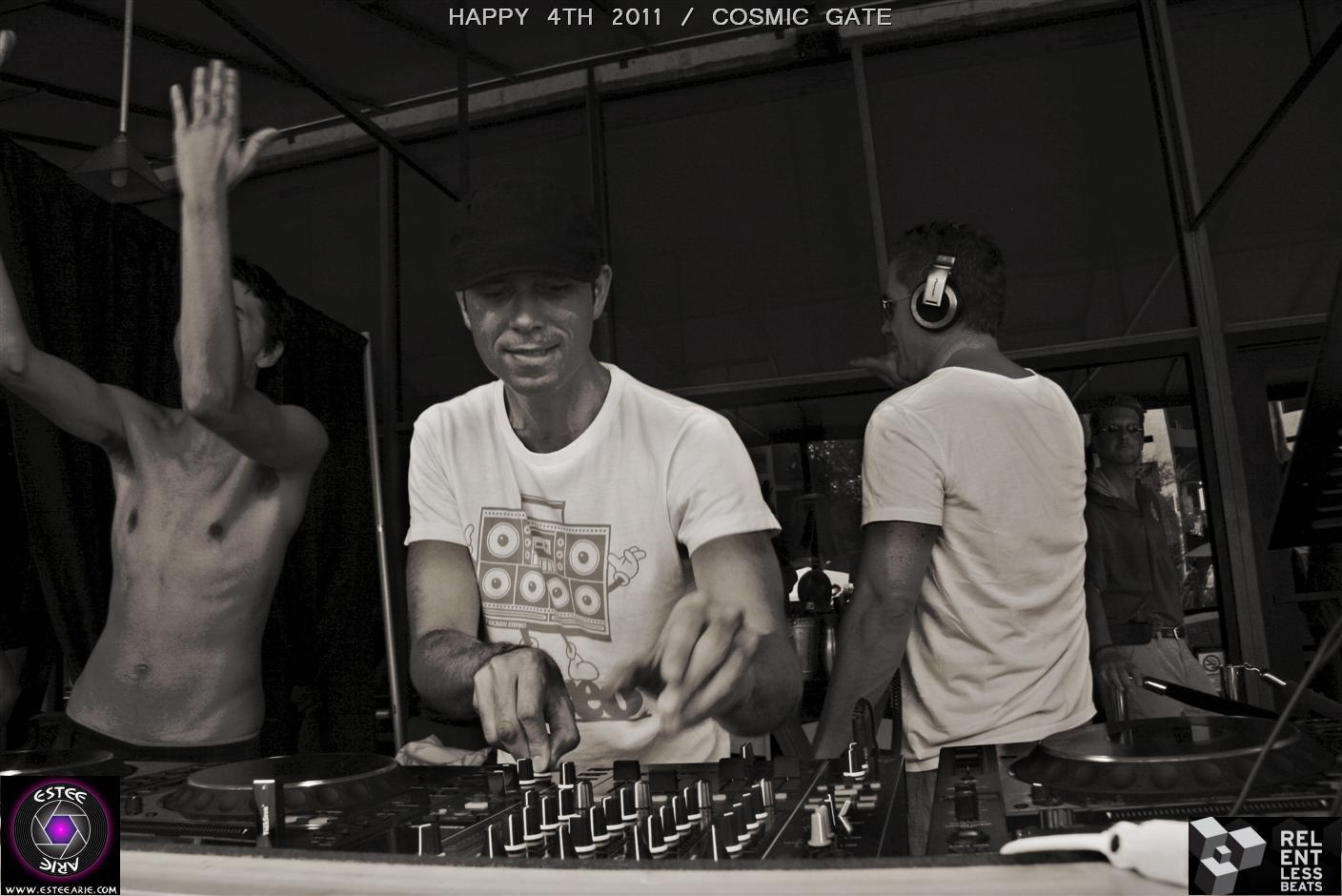 relentless-beach-cosmic-gate-046