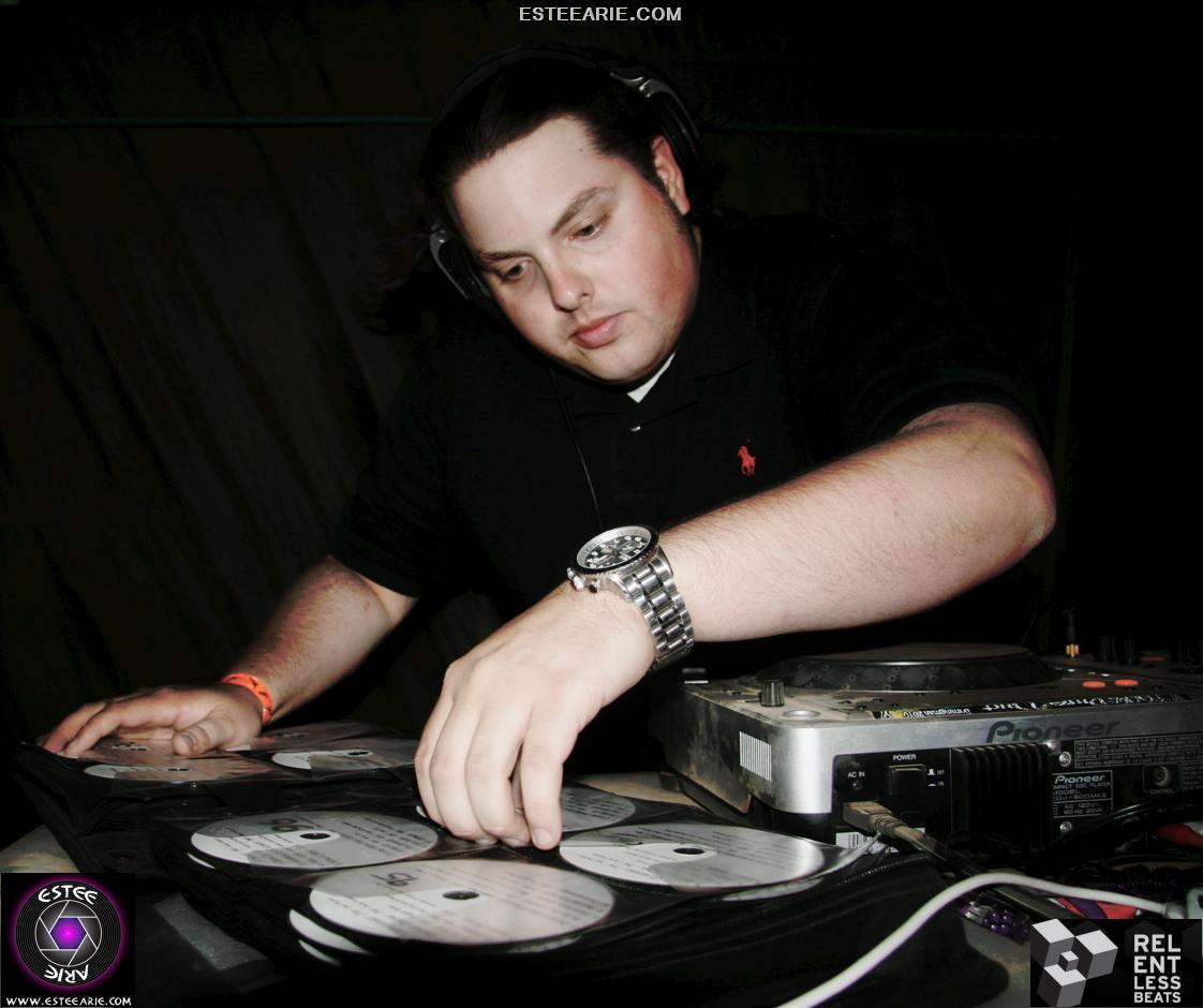 relentless-beach-dj-contest-006