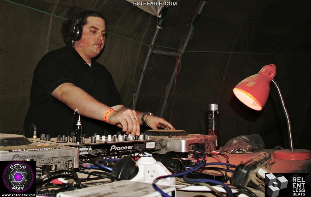 relentless-beach-dj-contest-007