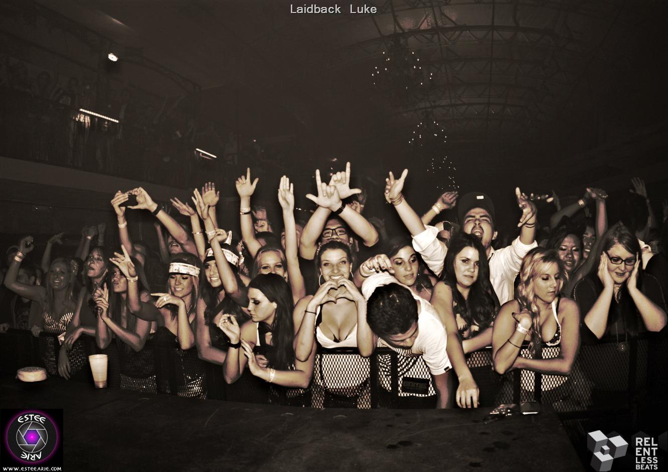 thriller-2-ft-laidback-luke-032