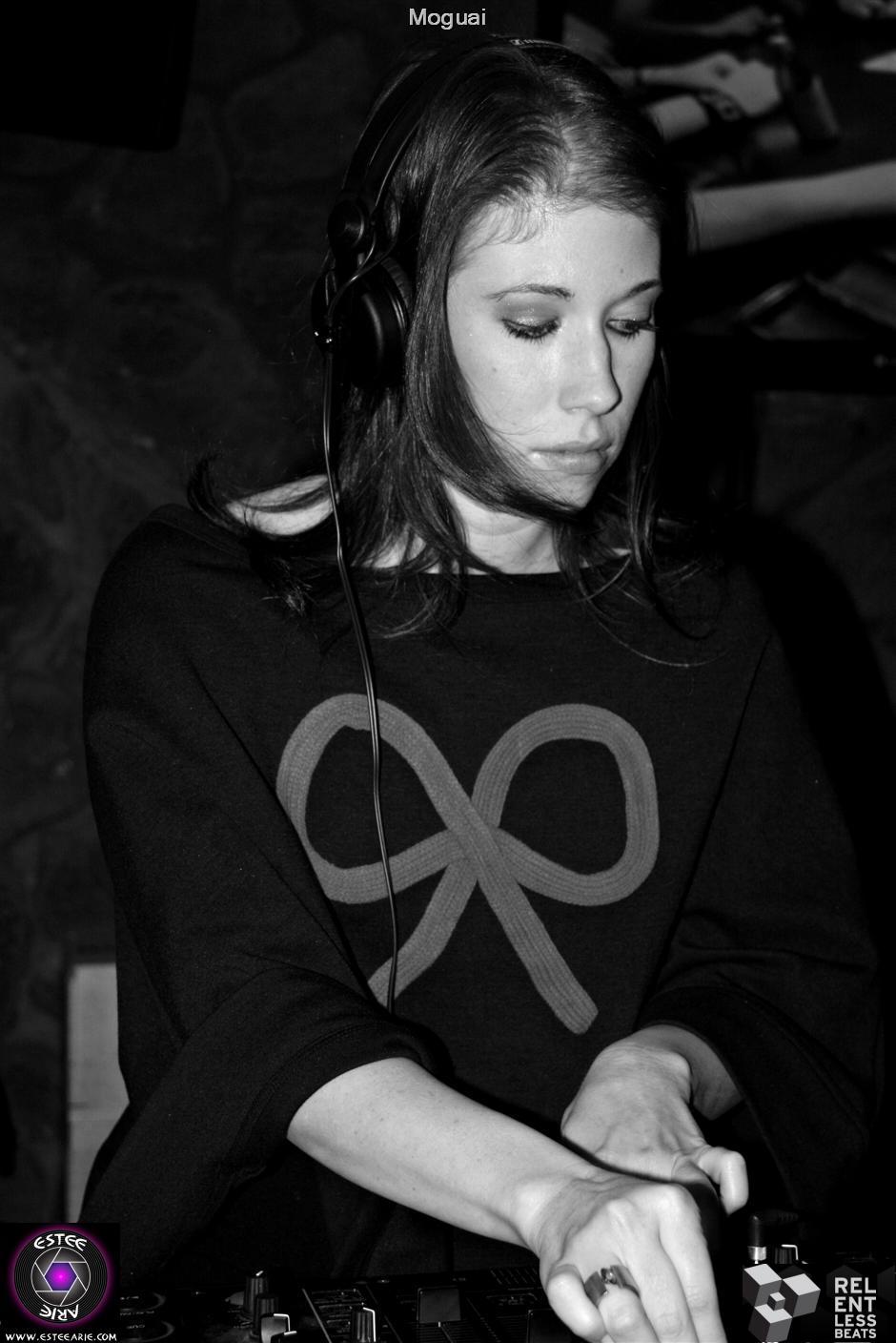 rb-deep-ft-moguai-001