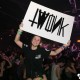 brillz-party-favor-jackal-pressroom-160212-26