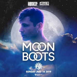 Moon Boots on 07/14/19